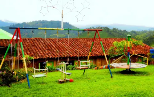 Finca Campestre La Campirana, Santa Rosa de Cabal | liverisaralda.com