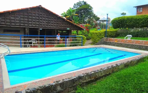 Finca Campestre La Campirana, Santa Rosa de Cabal | liverisaralda.com
