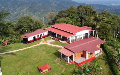 Alquiler de Fincas Campestres en Santuario | liverisaralda.com
